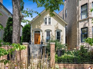 628 W Belden Ave, Chicago, IL 60614