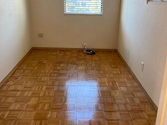 4th image of 1034 Paloma Ave