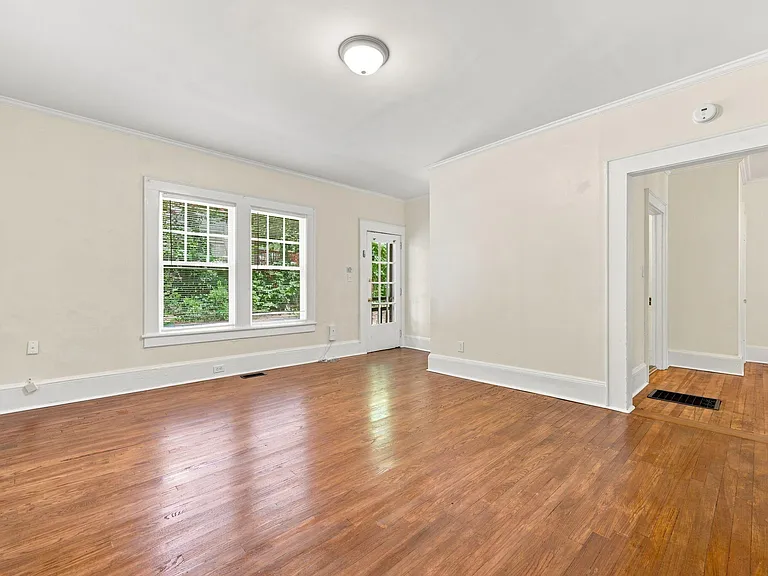 407 Coolidge St #A — Photo 10
