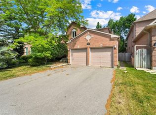 122 Beverley Glen Blvd, Vaughan, ON L4J7V2