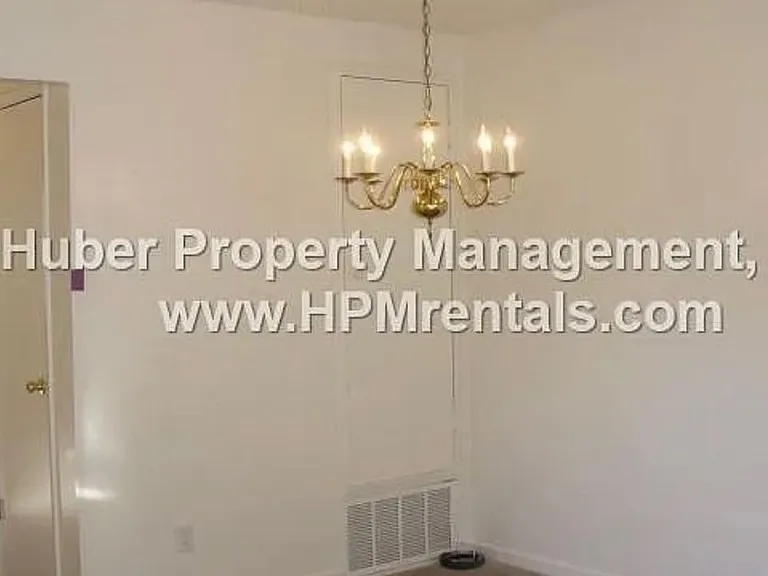 3585 Sapphire Dr #4 — Photo 3