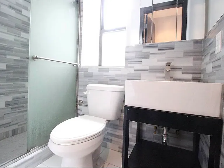 926 Amsterdam Ave #8 — Photo 3