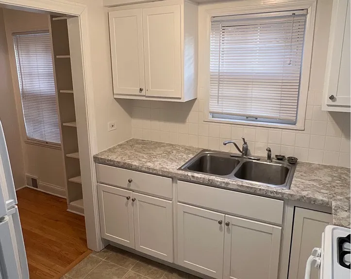 417 W Keith Ave — Photo 2