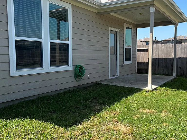 4410 Rushing Ridge Ct — Photo 29