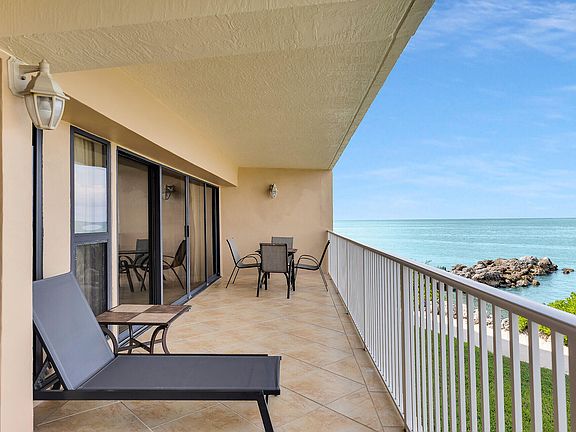 3rd image of 1133 W Ocean Dr #12