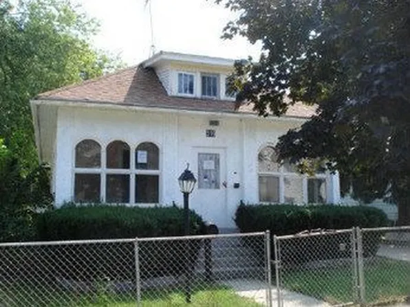 519 N View St, Aurora, IL 60506