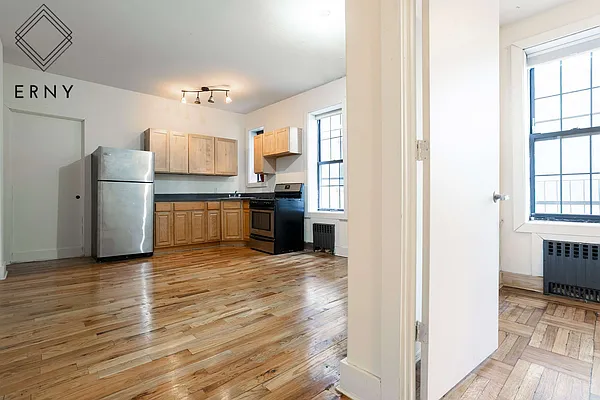 Rented by ERNY LLC | media 32