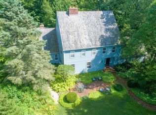 9612 N Juniper Cir, Mequon, WI 53092
