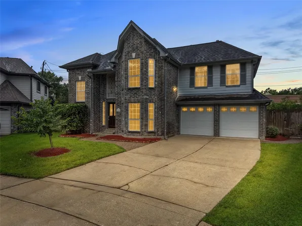 1102 Juniper Canyon Ln, Houston, TX 77062