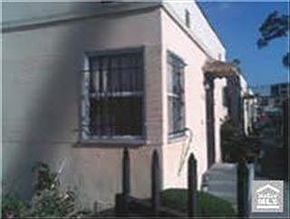 1st image of 930 W 81st St