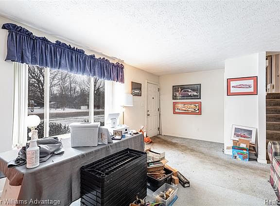 3rd image of 9288 Highland Dr