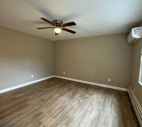 3rd image of 1 Leverette Ln #3