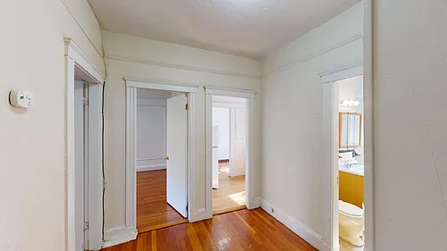 70 Chiswick Rd Photo 1