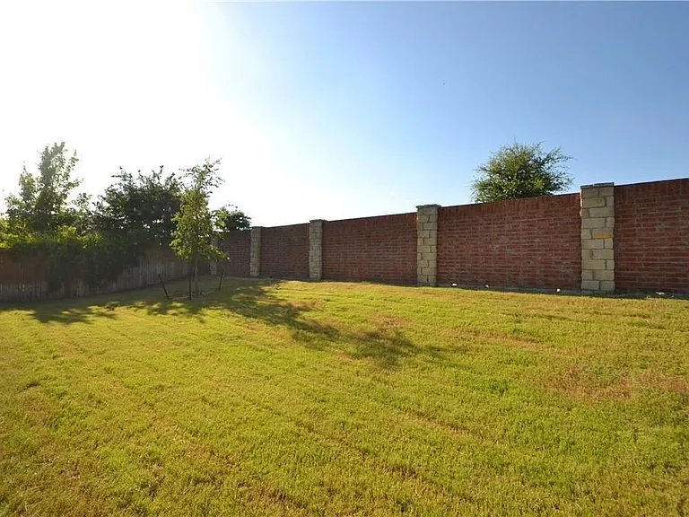 804 Willow Wood Dr — Photo 21