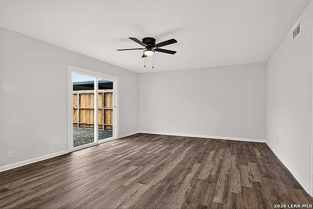 2 bed, 936 sqft, $1,100 — Photo 4