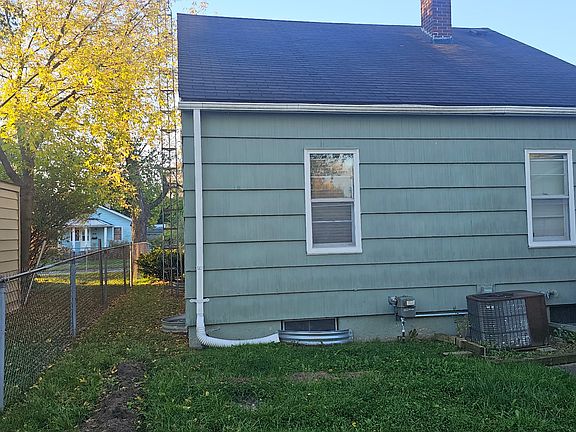 4th image of 3806 Herrick St