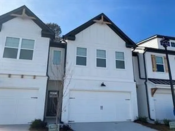 221 Auburn Valley Way, Auburn, GA 30011