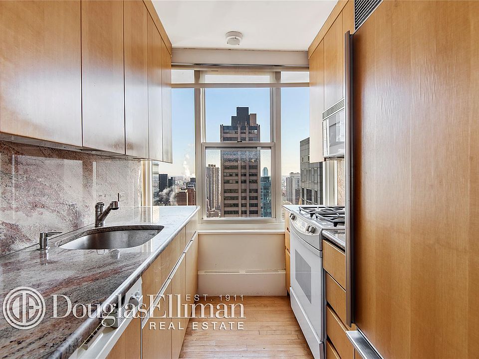 2nd image of 117 E 57th St APT 43H
