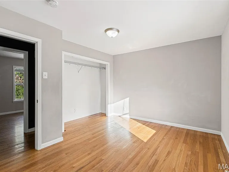 835 N Forest Ave — Photo 8