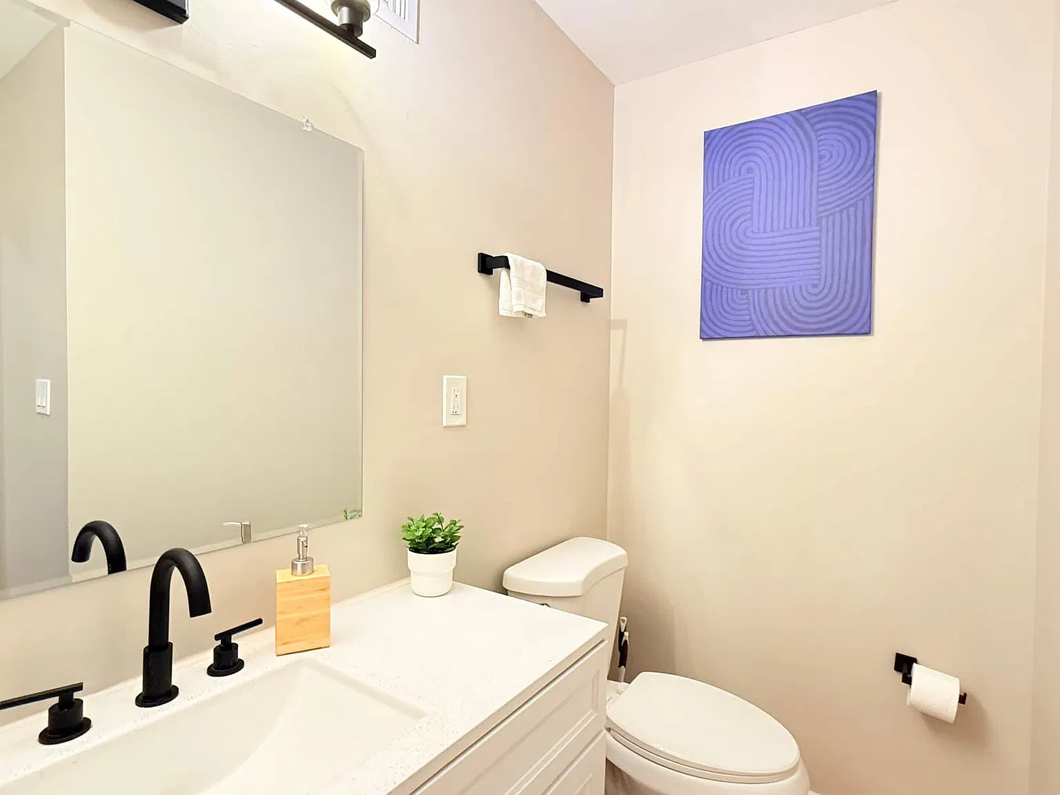 2 bed, 1.5 bath, 850 sqft, $1,800 — Photo 1