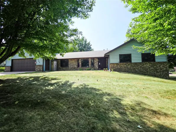 302 Summit Court, Chippewa Falls, WI 54729