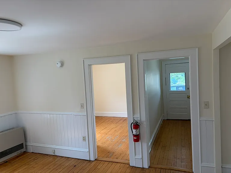 21 Franklin St #A — Photo 10