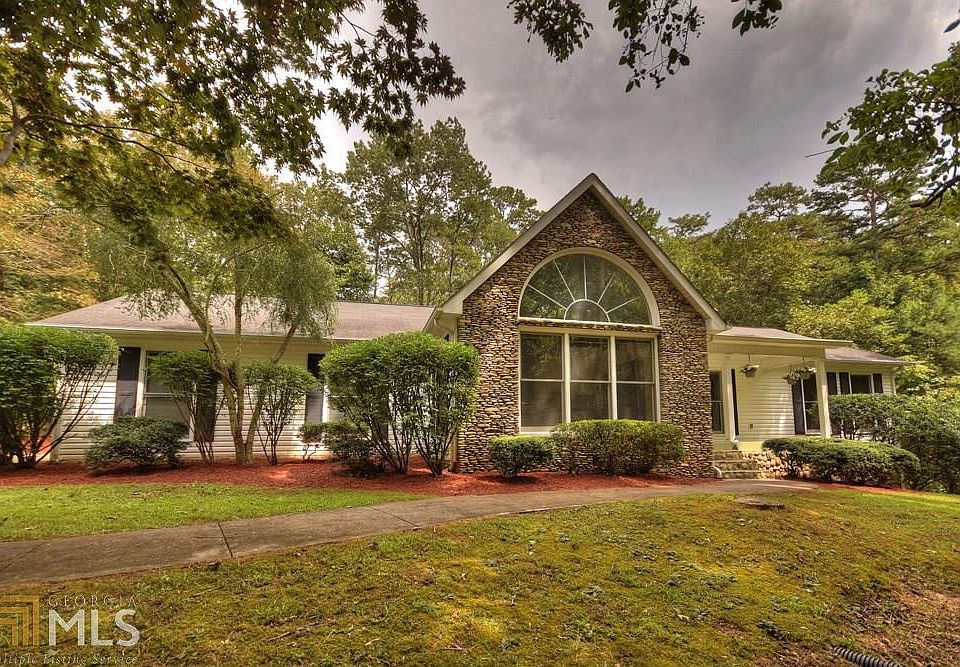 1st image of 71 Forest Glen Dr