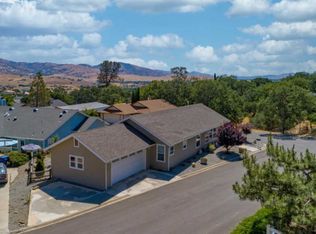 21499 White Rock Dr, Golden Hills, CA 93561