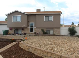 708 W 27th St, Farmington, NM 87401