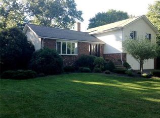 6 Henry Rd, South Hadley, MA 01075