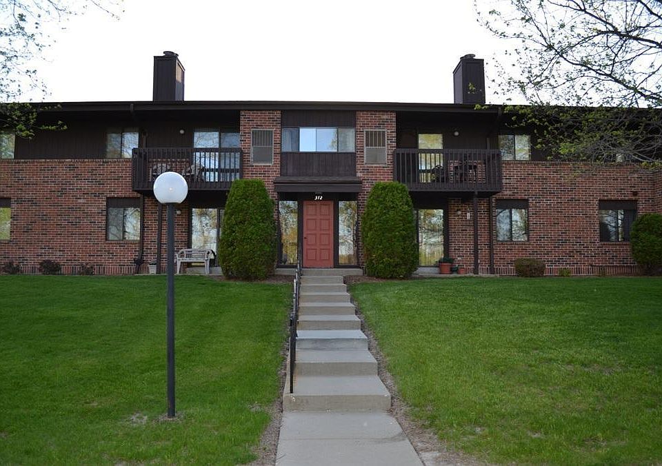 1st image of 372 Park Hill Dr