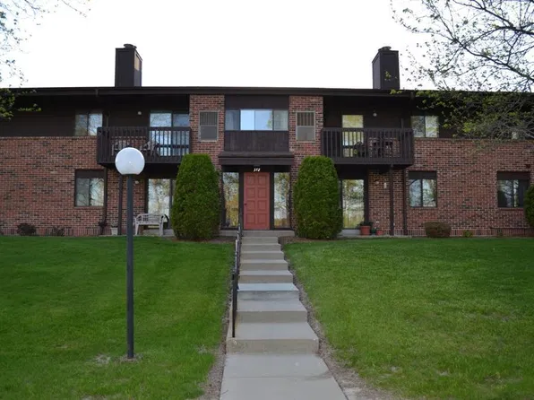 372 Park Hill Dr Unit 372-H, Pewaukee, WI 53072