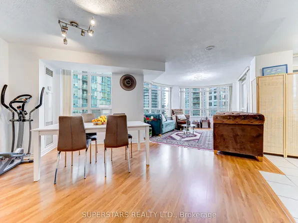 3888 Duke Of York Blvd Unit 1225, Mississauga, ON L5B 4P5