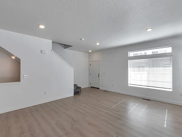 4259 W Dixon Way — Photo 5