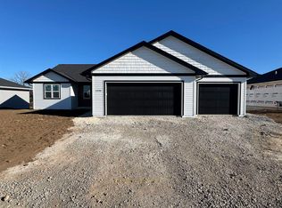 1236 Putnam Dr, Pulaski, WI 54162