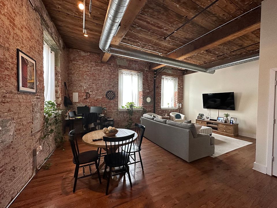 1st image of 21 E Columbia Ave #111