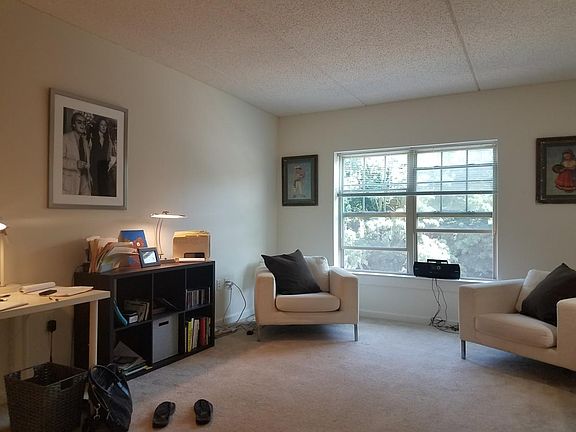 2nd image of 100 Glen St APT 2505
