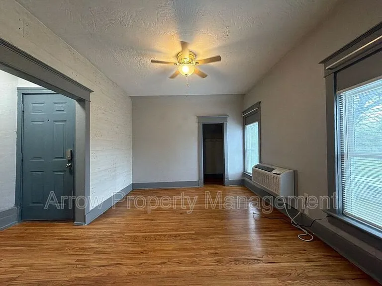 738 N 25th St #1 — Photo 4