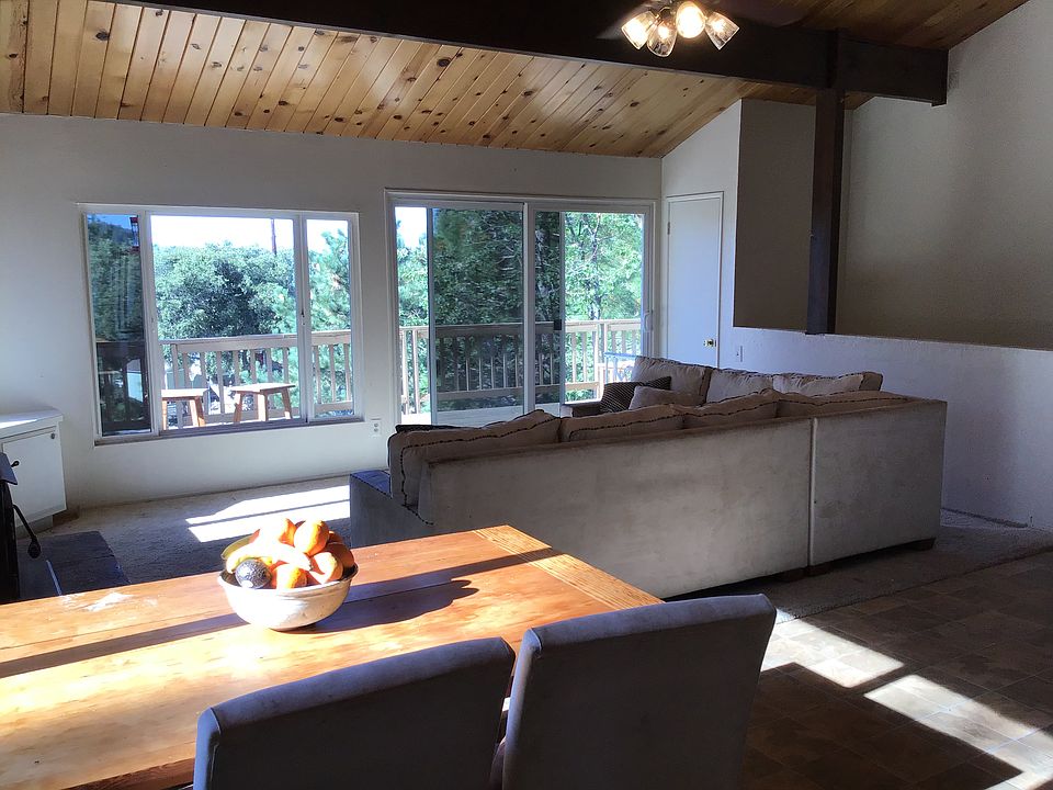 1st image of 2689 Viking Ln