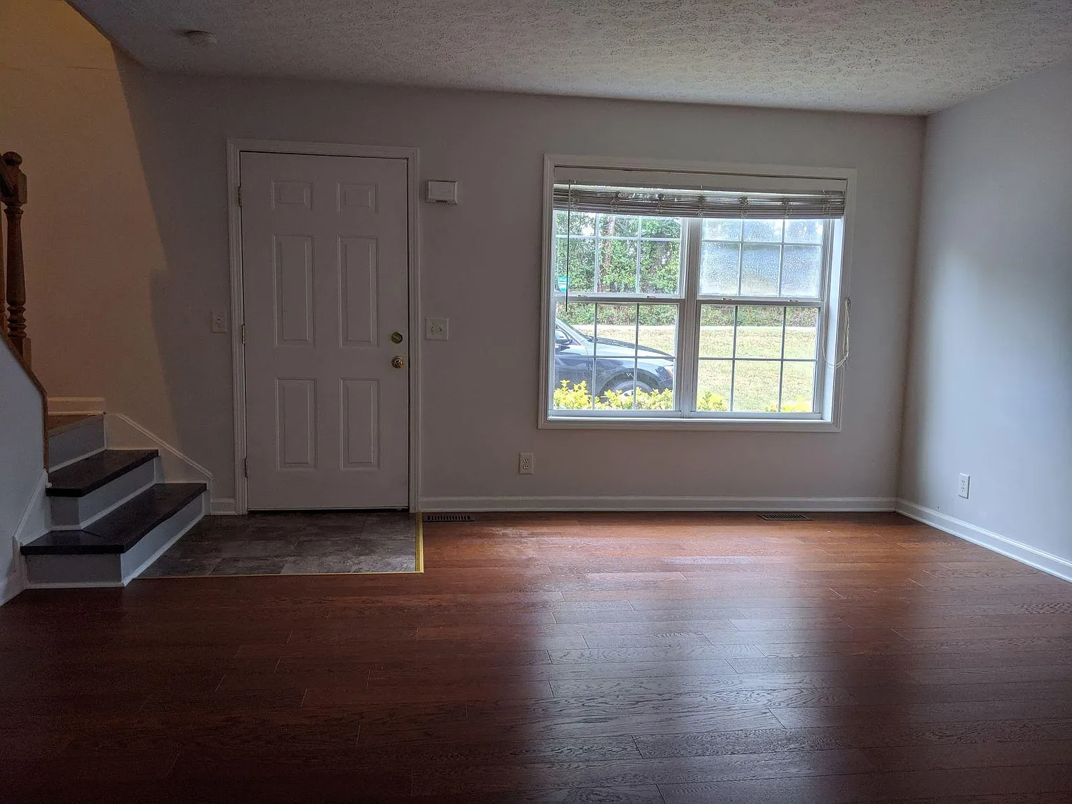 2 bed, 1.5 bath, 1000 sqft, $1,600 — Photo 4