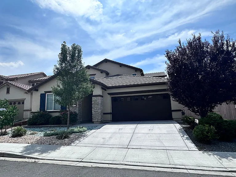 10735 Ridgebrook Dr — Photo 1