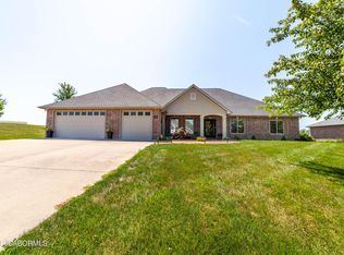 5820 E Eagle Trce, Hartsburg, MO 65039
