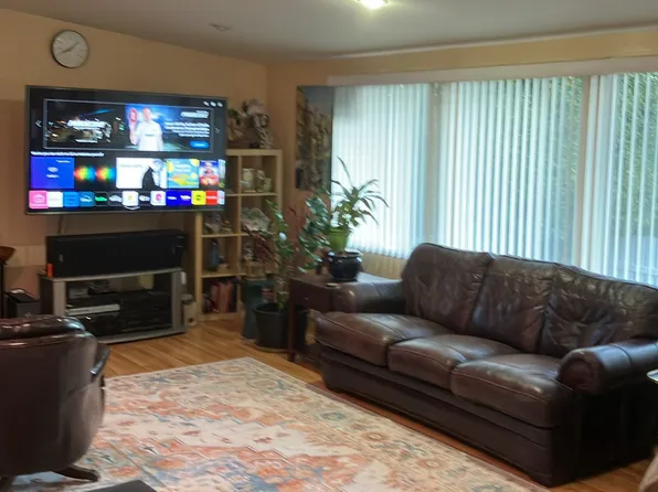 17965 Linden Ave N, Shoreline, WA 98133