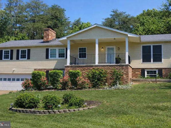 9000 Forestview Dr, Manassas, VA 20112