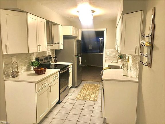 3rd image of 25345 Country Club Blvd Unit 12-7