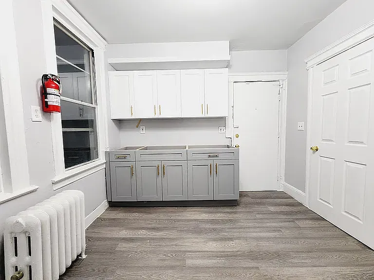3 bed, $2,250 — Photo 3