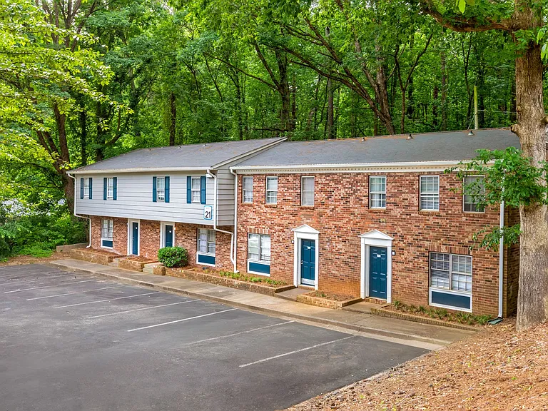 Crystal Grove Townhomes LLC — Photo 15
