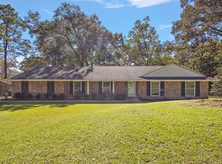 165 Lake Circle Dr, Vicksburg, MS 39180