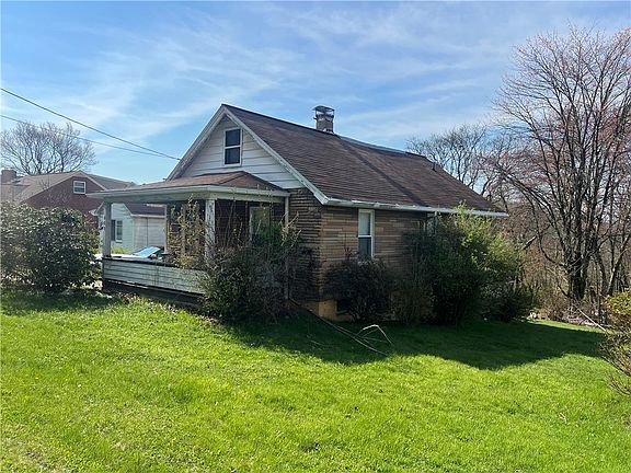 2nd image of 869 E Hill Dr