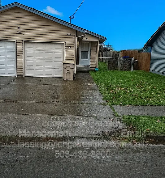 615 Chicago St SE — Photo 1